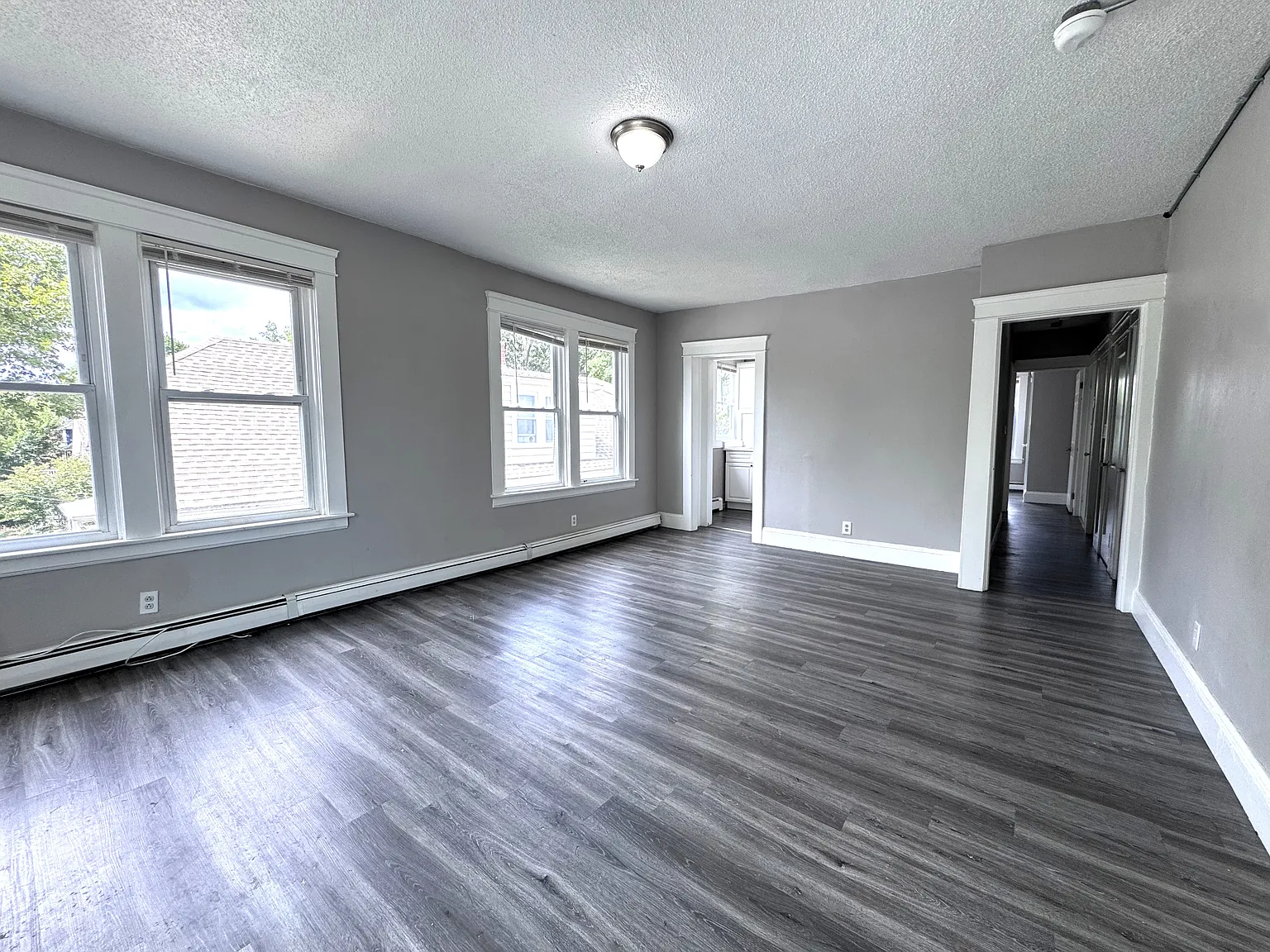 1 bed, 700 sqft, $1,850 — Photo 2