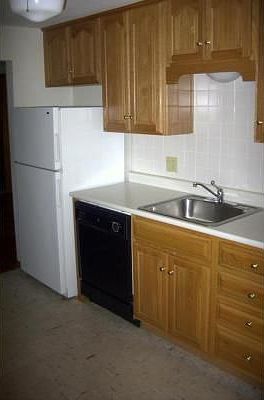 2nd image of 45 Walsh St APT 3