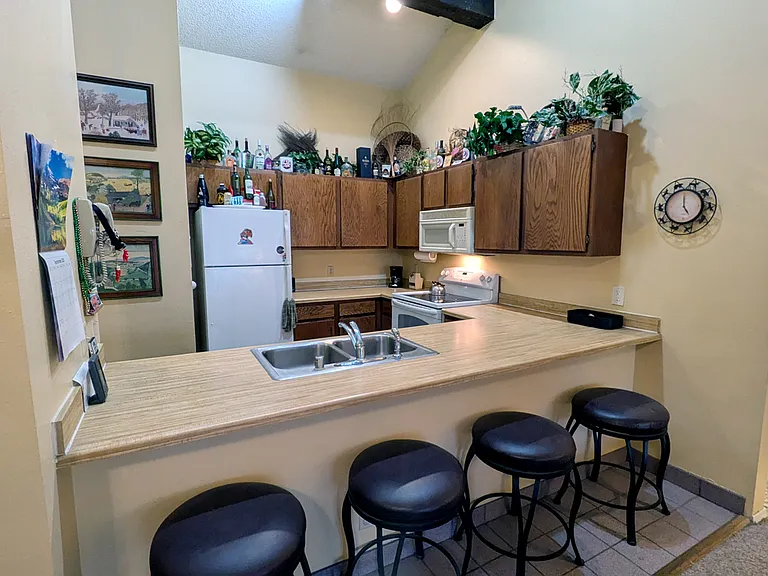 288 W Beaver Creek Blvd #G-4 — Photo 2