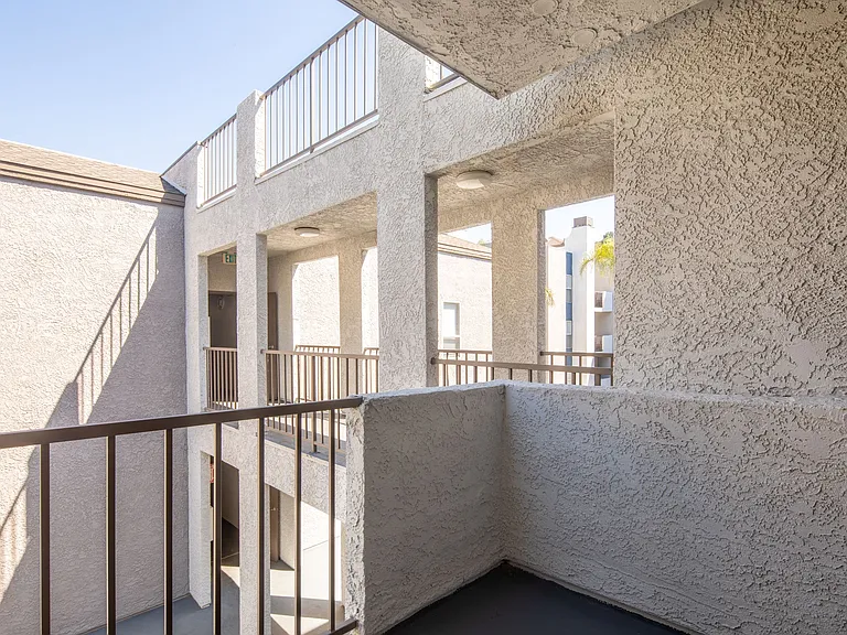 Canyon Crest — Photo 24