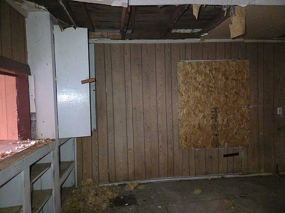 4th image of 1015 S Pecos St