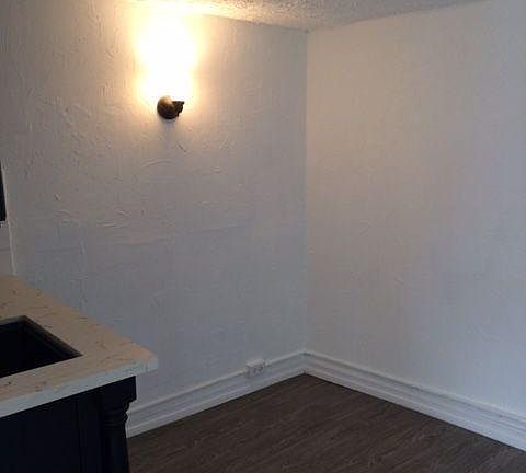 5th image of 485 S Roxbury Dr #11A