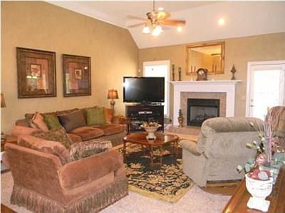 3rd image of 8109 Elizabethton Ln #10
