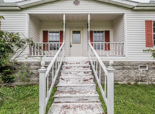 1632 Pleasant Grove Rd, Westmoreland, TN 37186