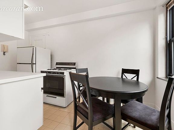 2nd image of 240 E 79th St APT 4C