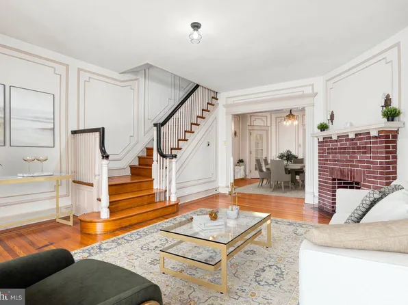5330 N Sydenham St, Philadelphia, PA 19141