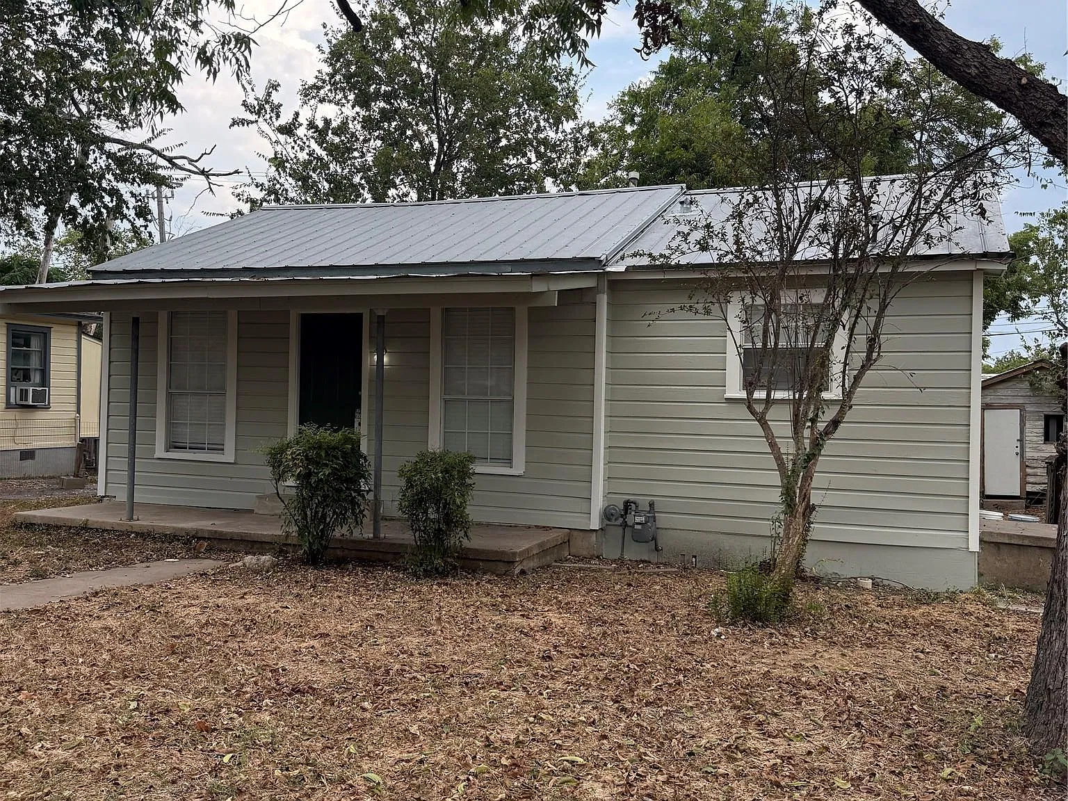 2 bed, 1.0 bath, 1044 sqft, $1,799 — Photo 3