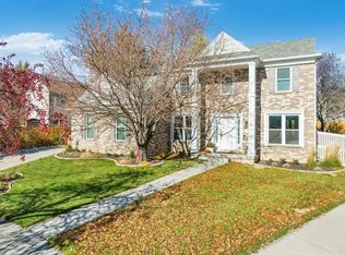 453 E Crape Myrtle Cir, Draper, UT 84020