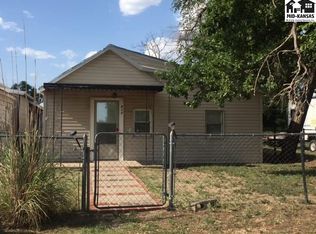 512 E Park St, Hutchinson, KS 67501