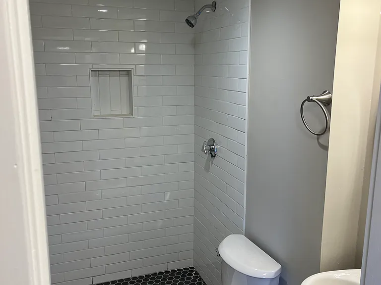 119 Main St #4 — Photo 5