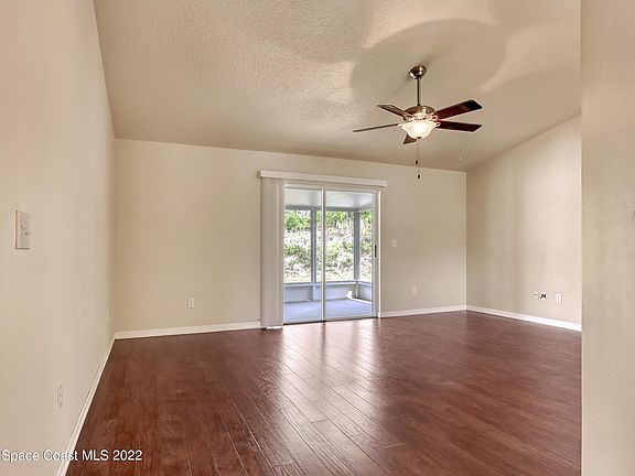 3rd image of 5095 Volusia Ave