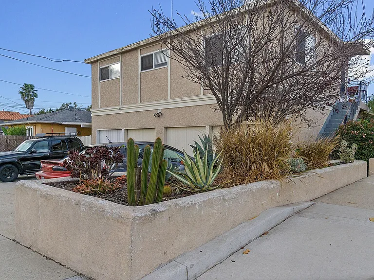 903 Lilienthal Ln — Photo 30