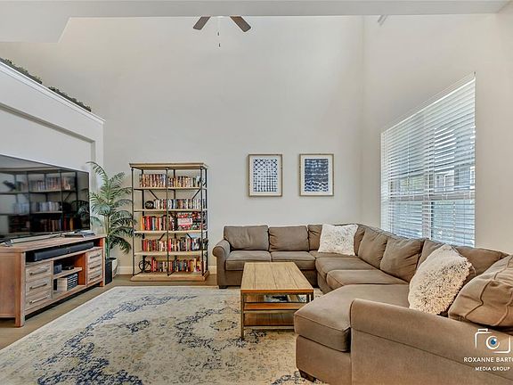 5th image of 7408 Alton Dr