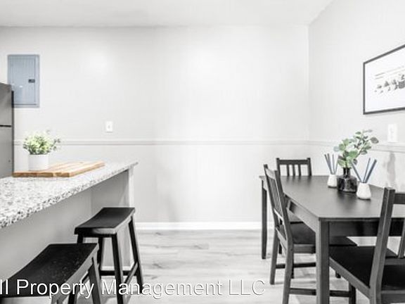 5th image of 514 Splitlog Ave APT 14
