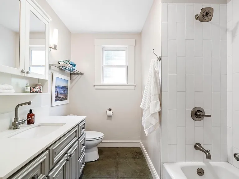 1629 Harmon St #1/2 — Photo 11
