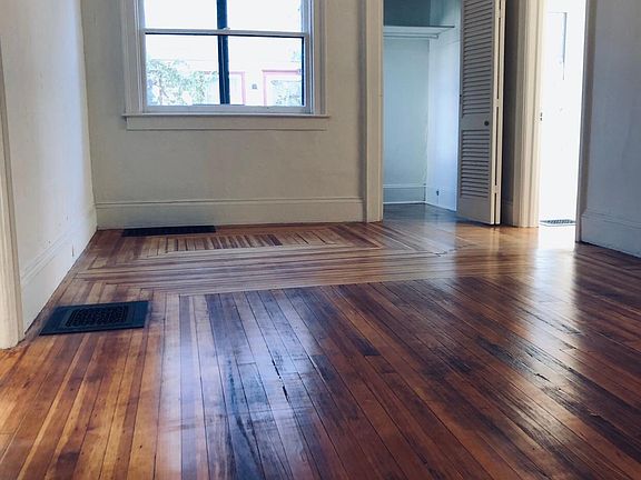 5th image of 106 Bay St #Downstairs
