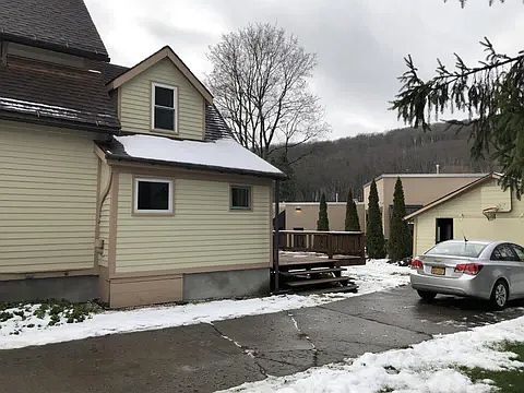 5th image of 118 Hamilton Sq
