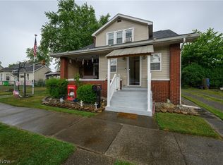 512 E 2nd St, Dover, OH