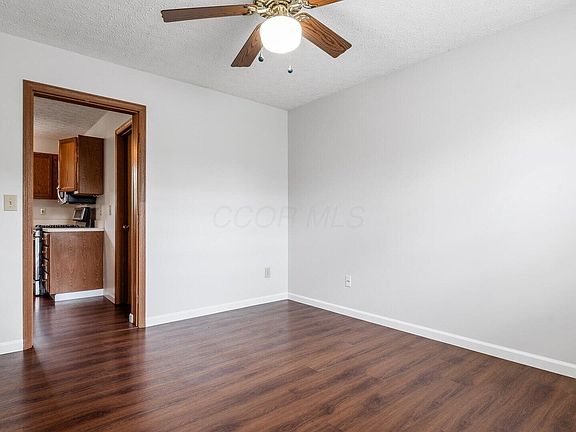 4th image of 2148 Dunkeld Dr