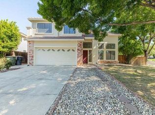 1927 Golden Leaf Ln, Tracy, CA 95376