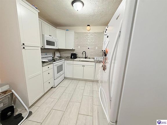 5th image of 12811 Edmonton Rd