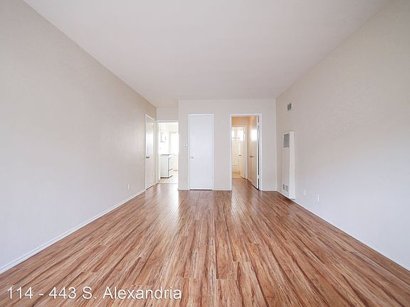 5th image of 443 S Alexandria Ave APT 4