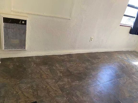 5th image of 4422 57th Ave N #4422B