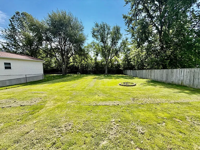 2832 Rutherford Dr — Photo 9