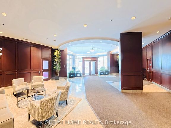 2nd image of 234 Rideau St #1901