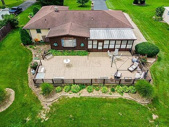 4th image of 3738 Mayfair Dr