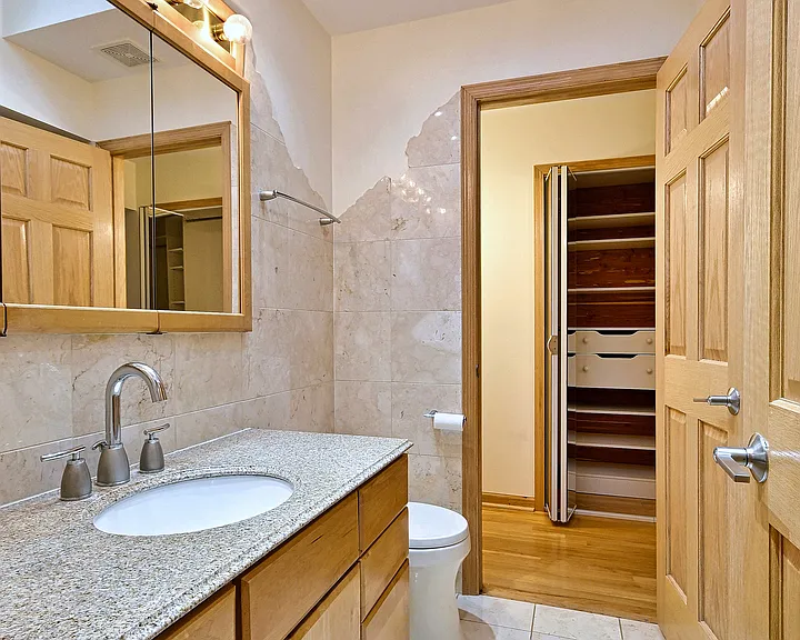 2360 N Drury Ln — Photo 12