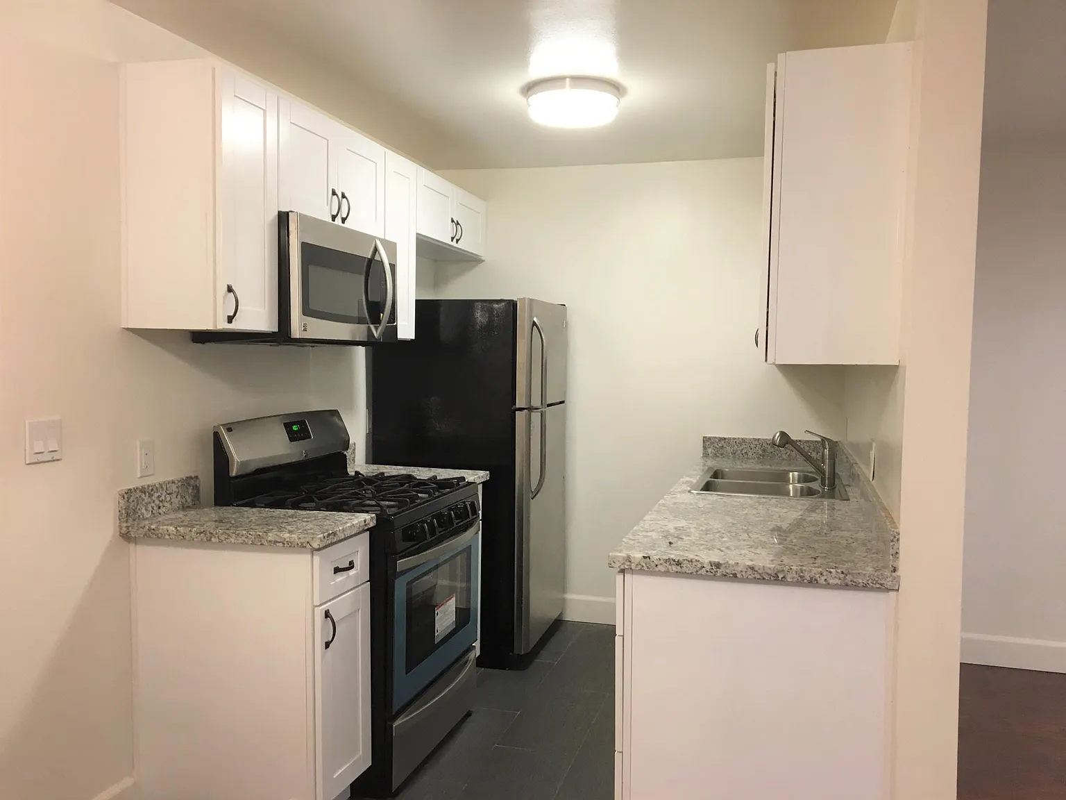 1 bed, 850 sqft, $2,095 — Photo 3