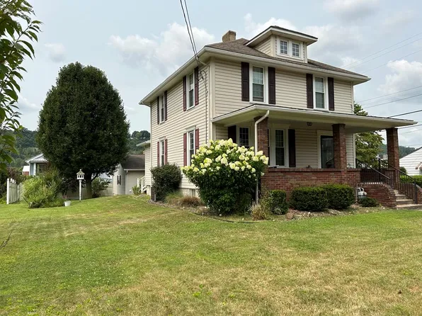 709 TOMLINSON AVENUE, Glen Dale, WV 26038