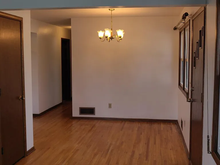 5209 Greenfield Ave — Photo 6