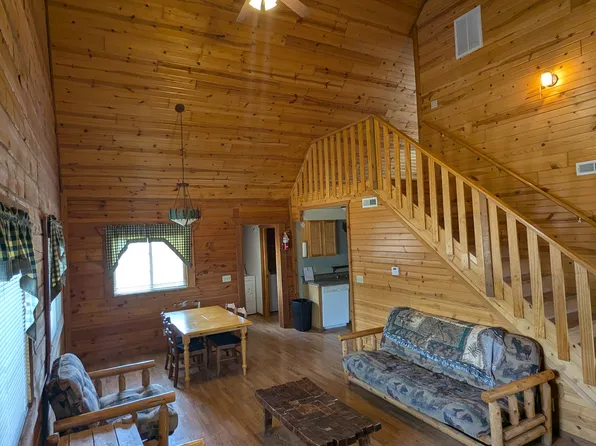 725 Skatepark Ct, Warrens, WI 54666