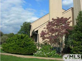 6 Cotswold Cir, Ocean, NJ 07712