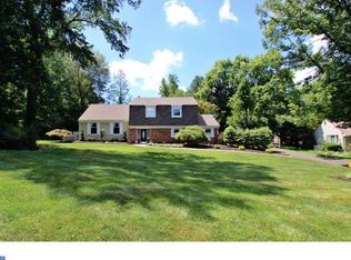 37 Carriage House Dr, Holland, PA 18966