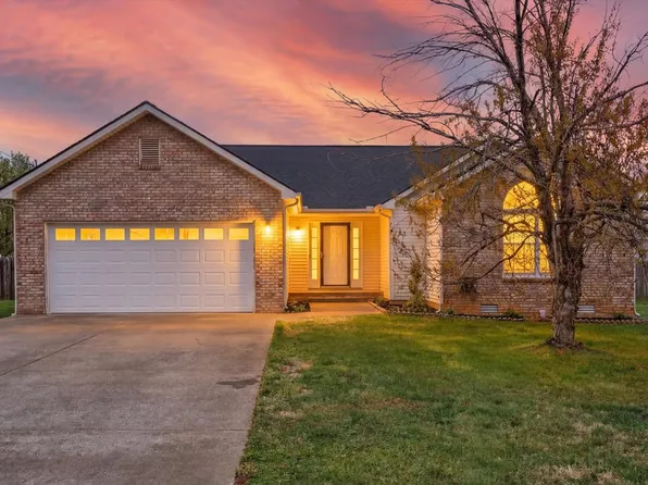 907 Tudor Ln, Clarksville, TN 37042