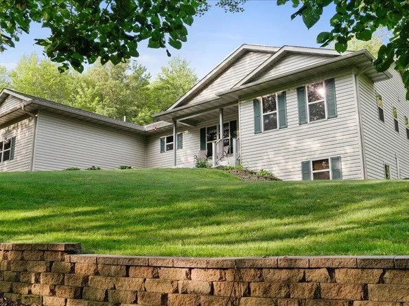N7418 South SECHLERVILLE ROAD, Hixton, WI 54635