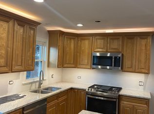 5232 W Eddy St, Chicago, IL 60641