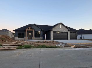 2719 Easley Cabin Cir, Columbia, MO 65201