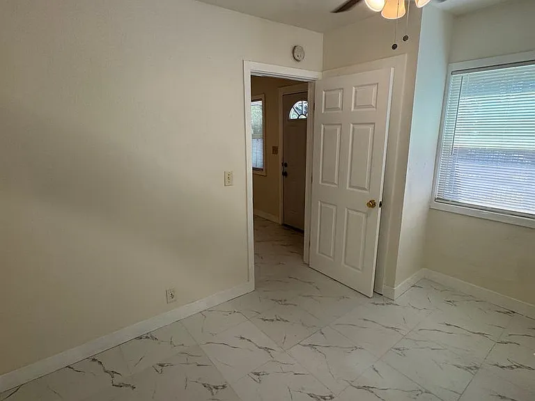 819 S Cypress Ave — Photo 13