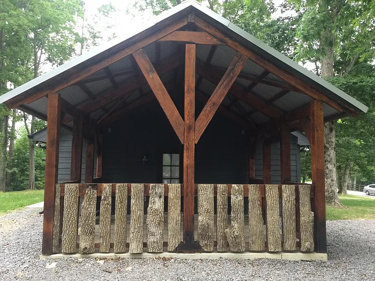132 Retreat Ln — Photo 2