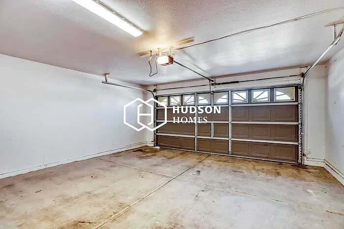 6411 S 23rd Ave — Photo 25