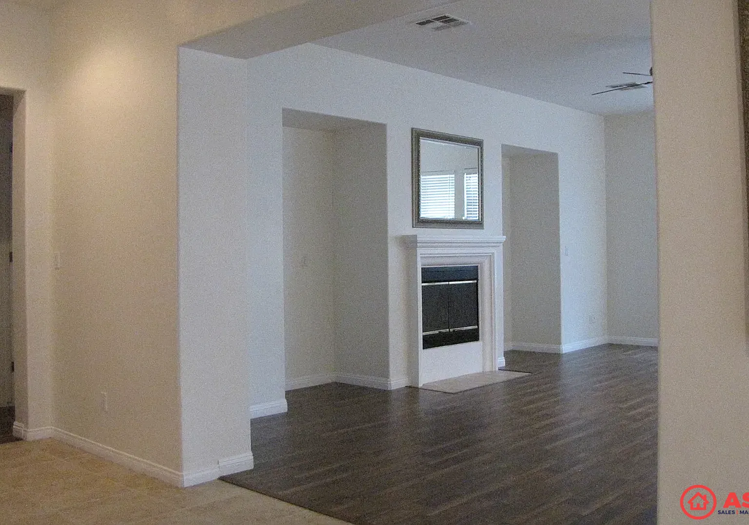 Spacious 4 Bed, 3 Bath Home in Northwest Bakersfield (93312), 2,336 Sq Ft with Garage & Fireplace — Photo 3