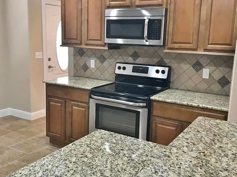 2504 S Kentucky Ave — Photo 6