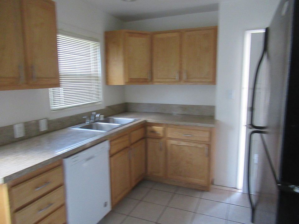 1st image of 11145 Camarillo St #49