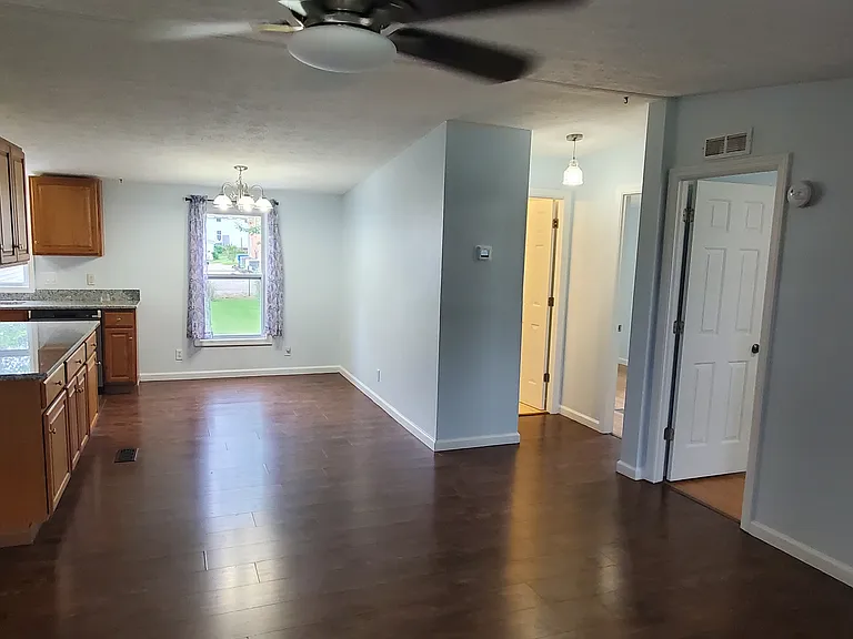 360 Briarwood Blvd — Photo 6