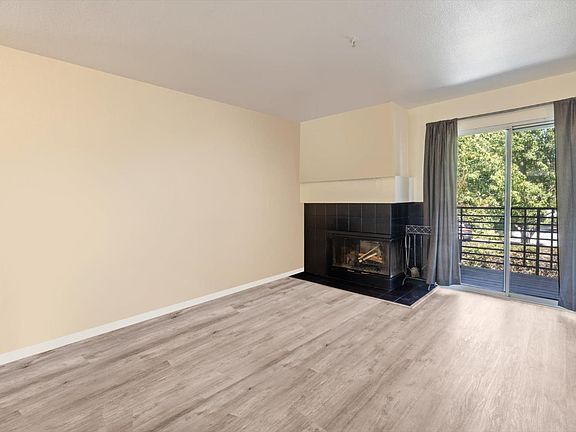 3rd image of 1198 Pear Tree Lane