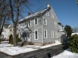 705 W Broad St, Quakertown, PA 18951